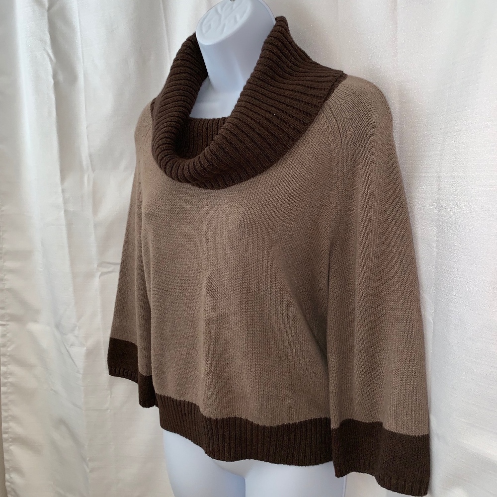 EUC - Pria Cowl Neck Cropped Sweater!! - Picture 2 of 3